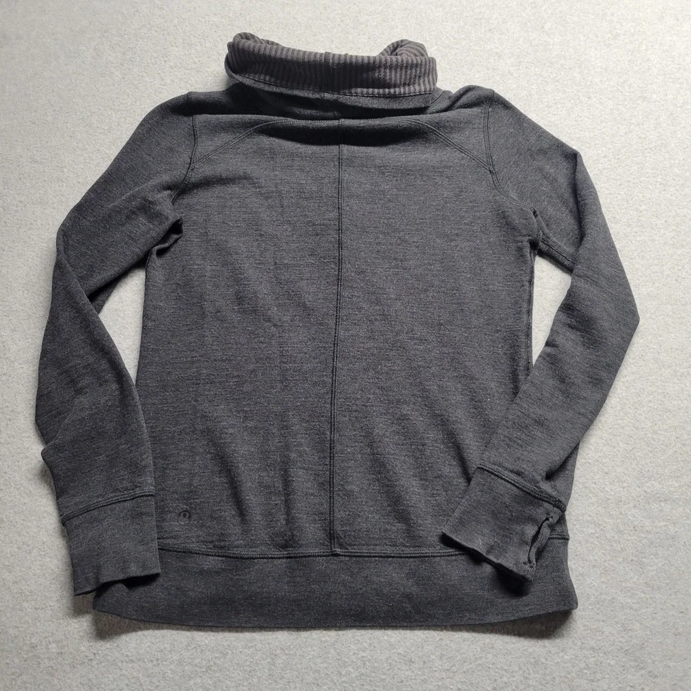 Lululemon Cowl‎ Neck Pullover Sweatshirt Gray Heather Thumbhole Cuffs Reversible